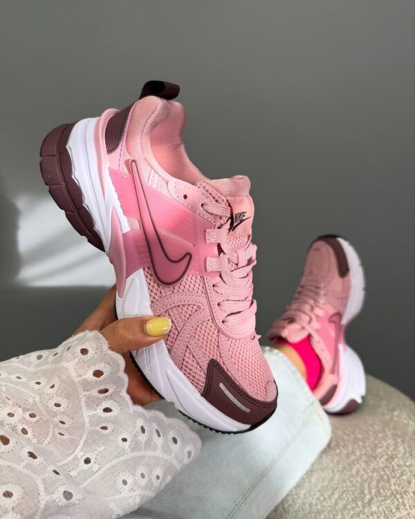 Nike v2k run