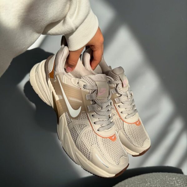 Nike v2k run